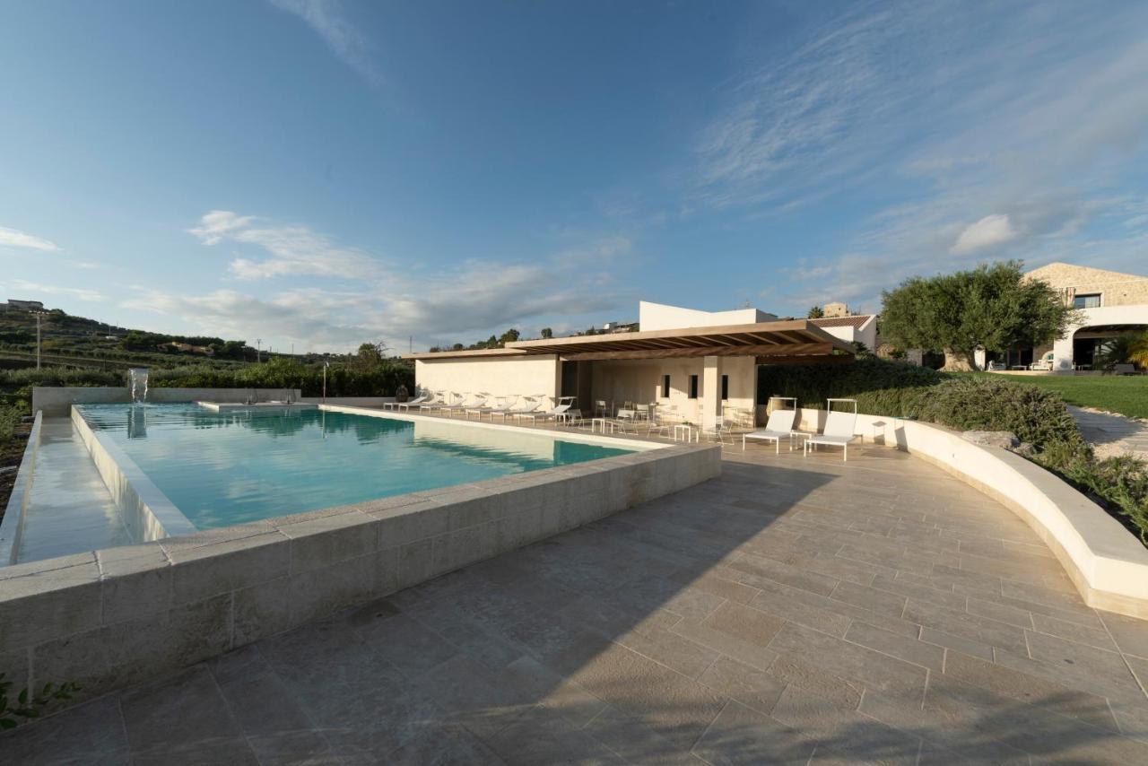 Borgo Giallonardo Wine Relais Realmonte Ngoại thất bức ảnh